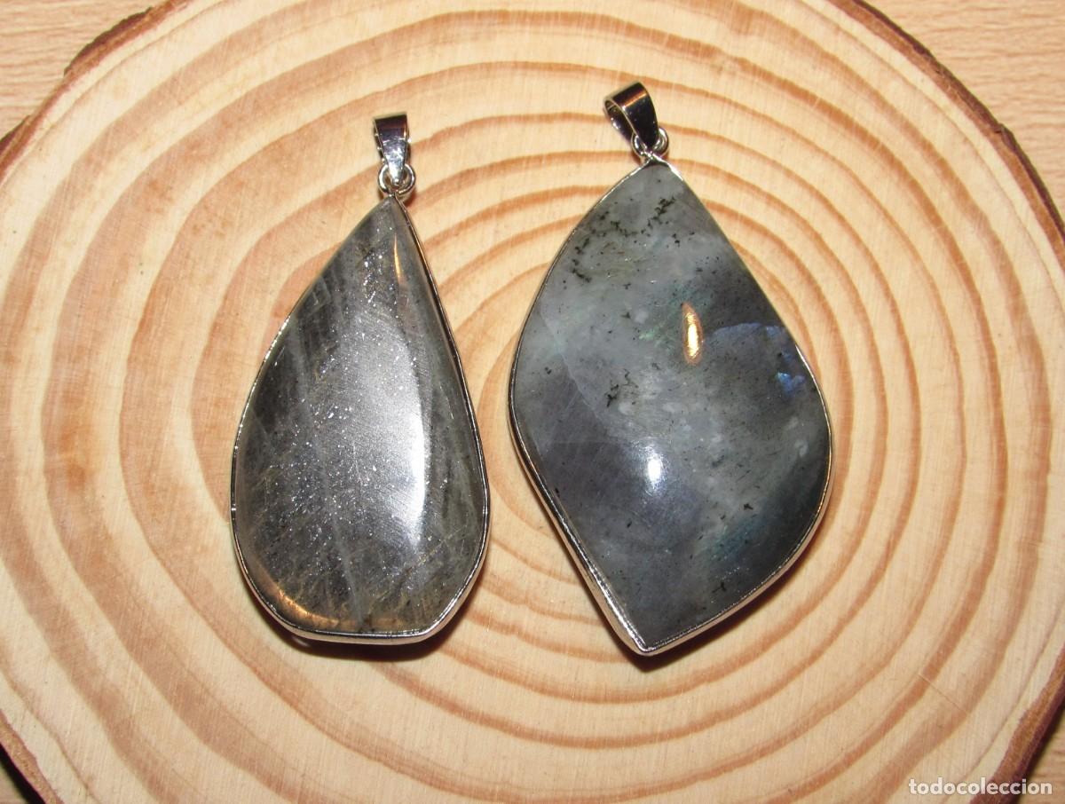 Joyeria: Lote 2 colgantes piedra mineral natural labradorita forma de l&aacute;grima engarce metal plateado
