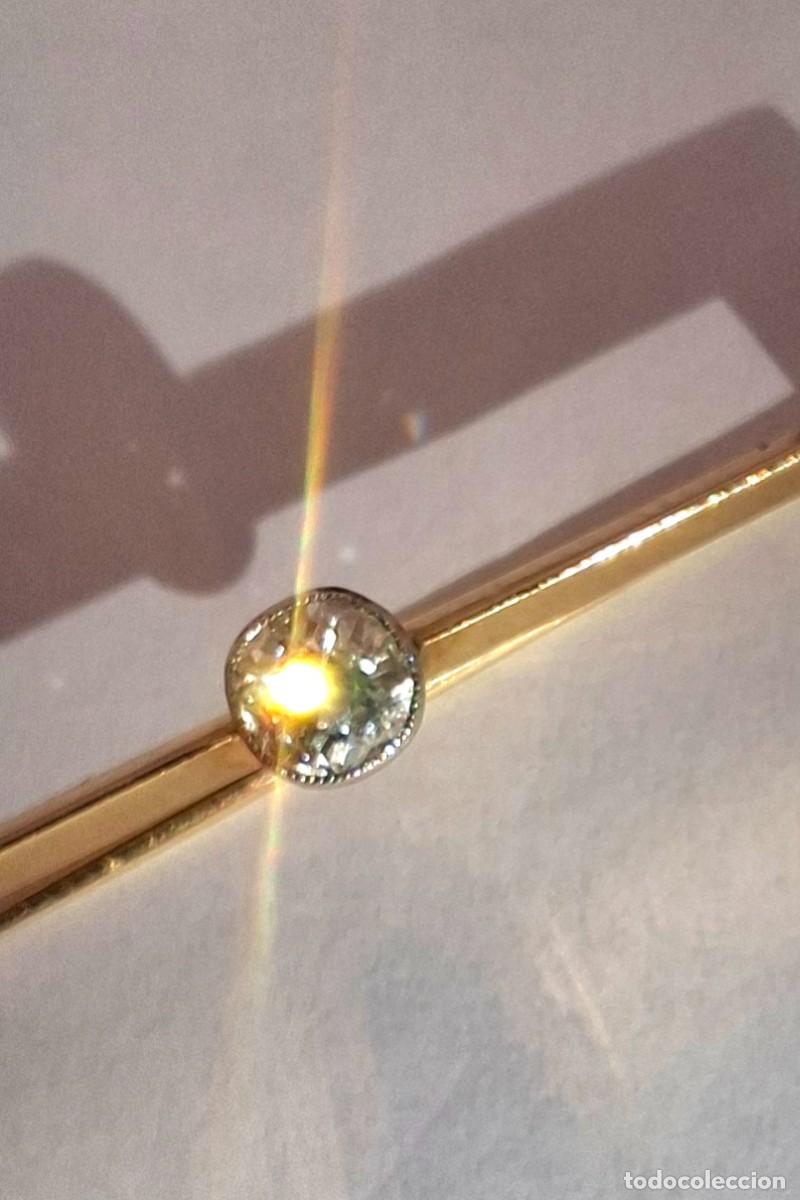 Joyeria: Broche de oro con dimante