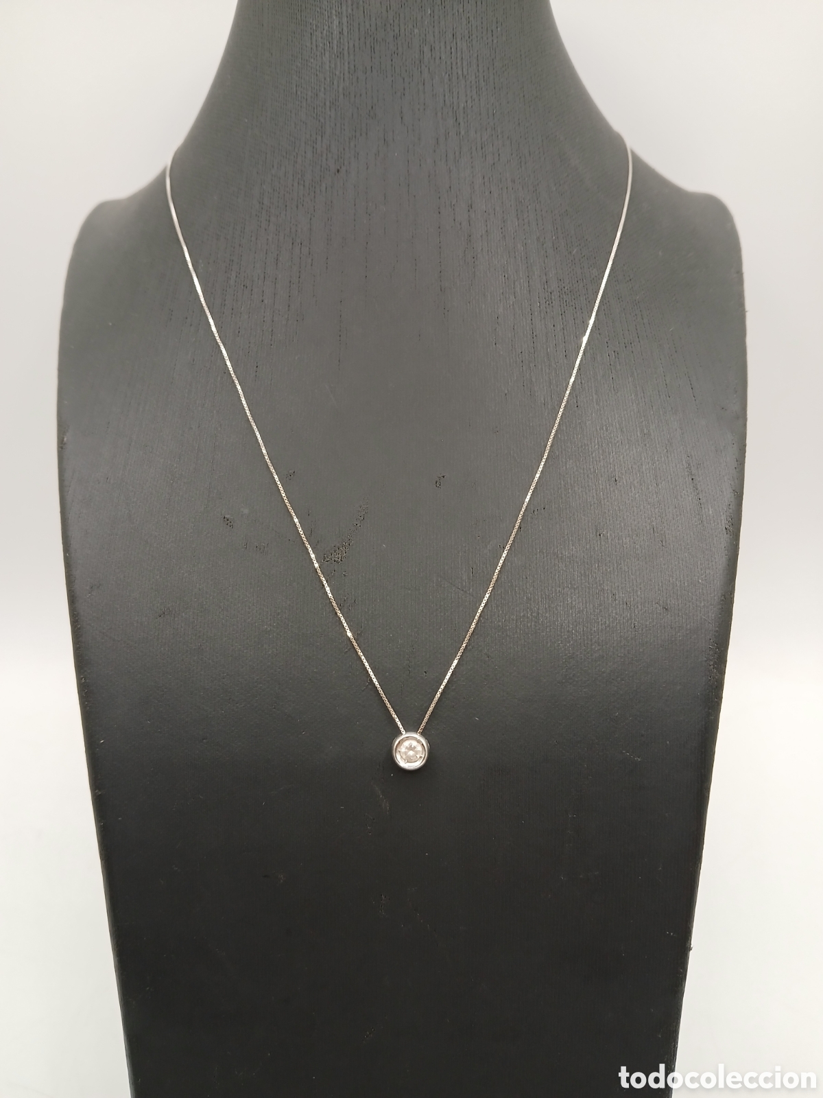 Joyeria: Cadena y colgante oro blanco 18quilates y cuarzo