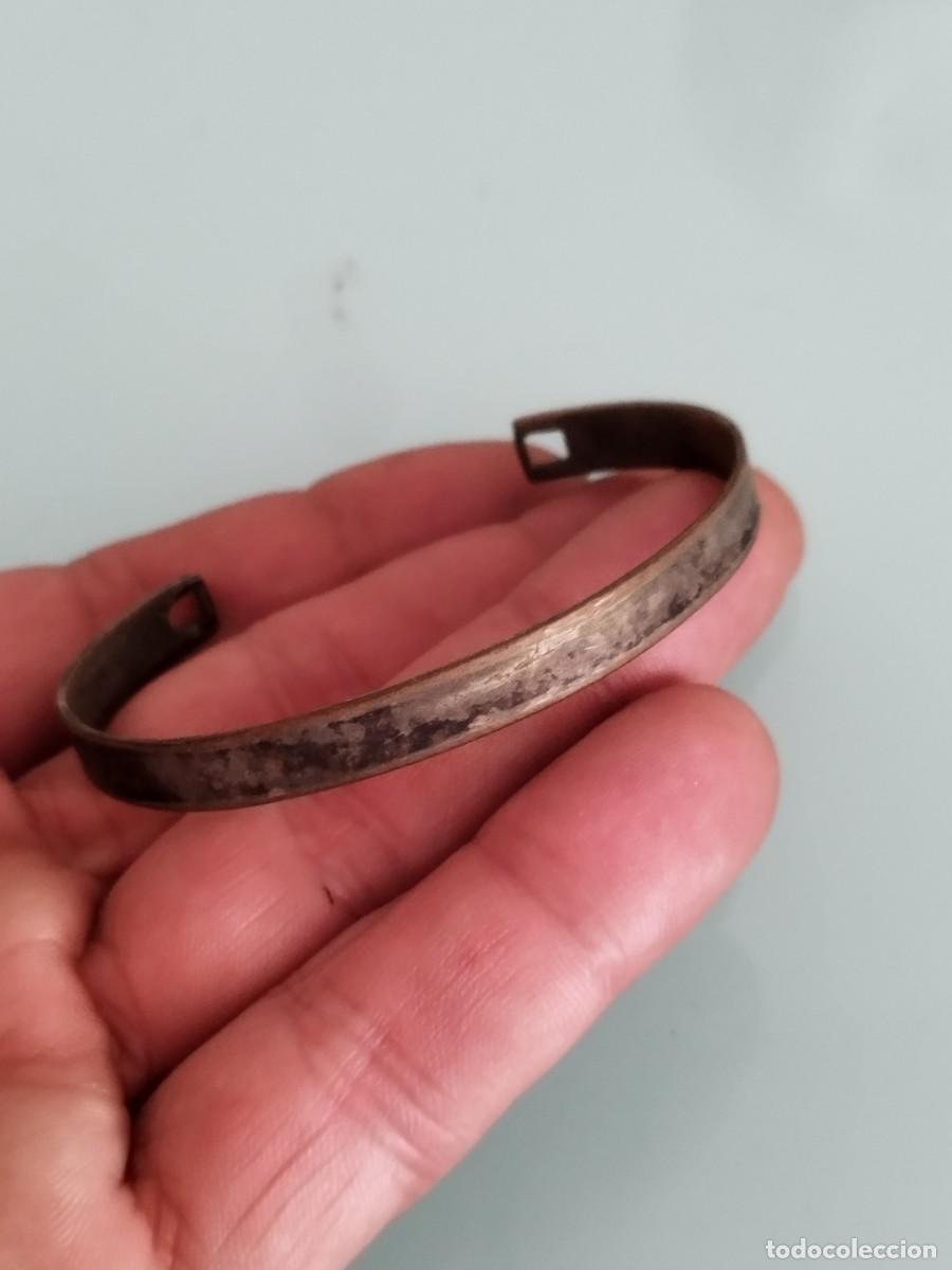 Joyeria: Antiguo pulsera o brazalete tipo esclava ajustable,