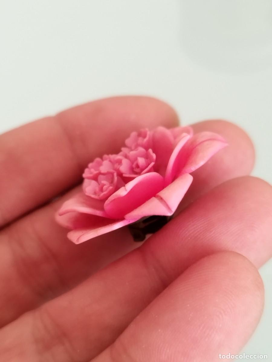 Joyeria: Antiguo pendiente de clip en forma de flor. - Foto 2