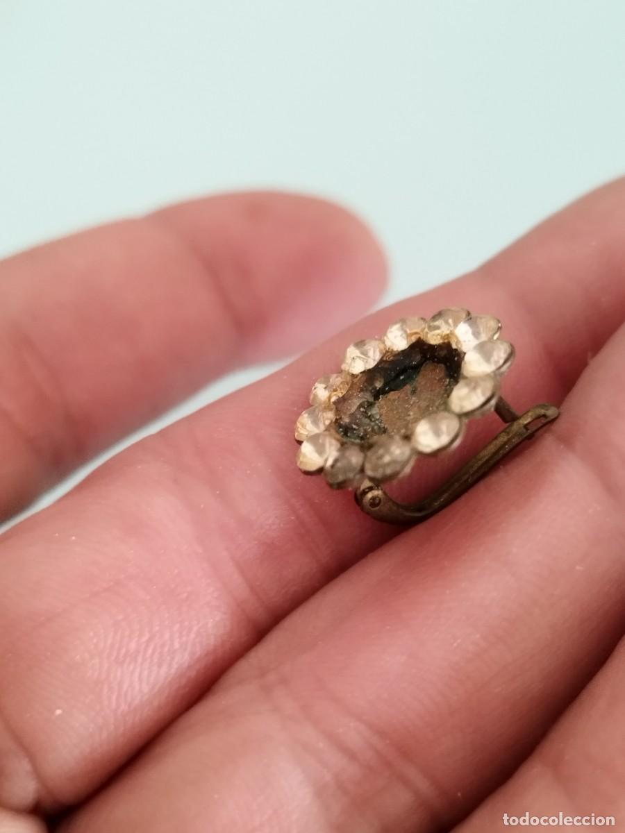 Joyeria: Antiguo pendiente en forma de flor a restaurar. - Foto 2
