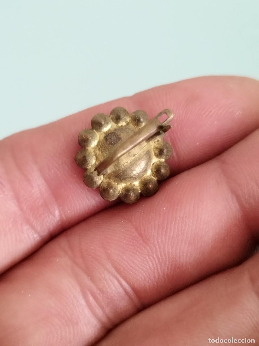 Joyeria: Antiguo pendiente en forma de flor a restaurar. - Foto 3