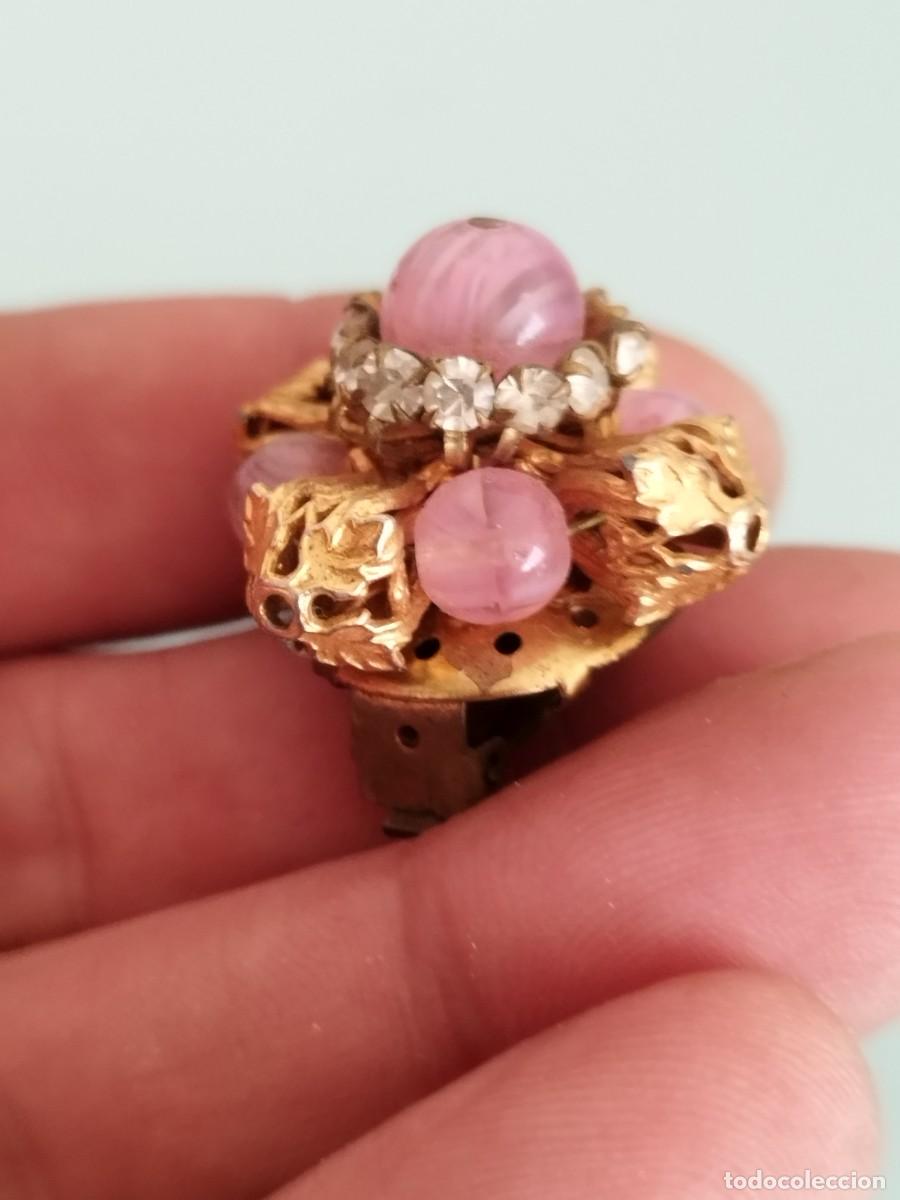 Joyeria: Antiguo pendiente en forma de flor de metal a identificar. - Foto 2