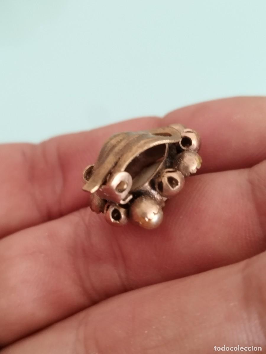 Joyeria: Antiguo pendiente con camafeo en el centro. Con tipo perlas a identificar. - Foto 4