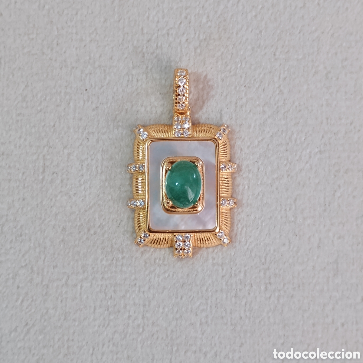 Joyeria: Colgante de plata Esmeralda y Caparaz&oacute;n