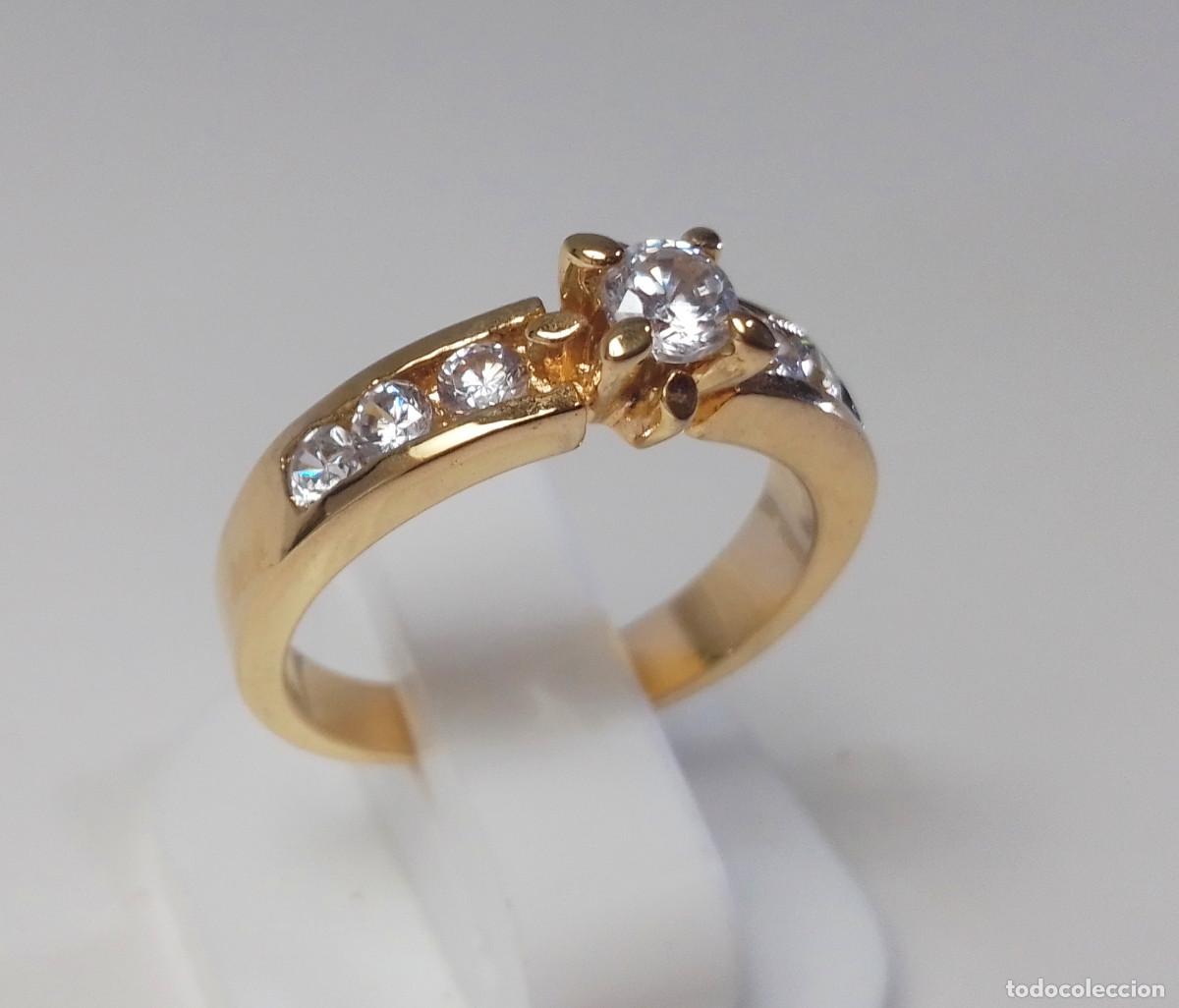 Joyeria: Precioso anillo cl&aacute;sico de plata de ley ba&ntilde;ado en oro con circonitas, estilo vintage - Talla 16