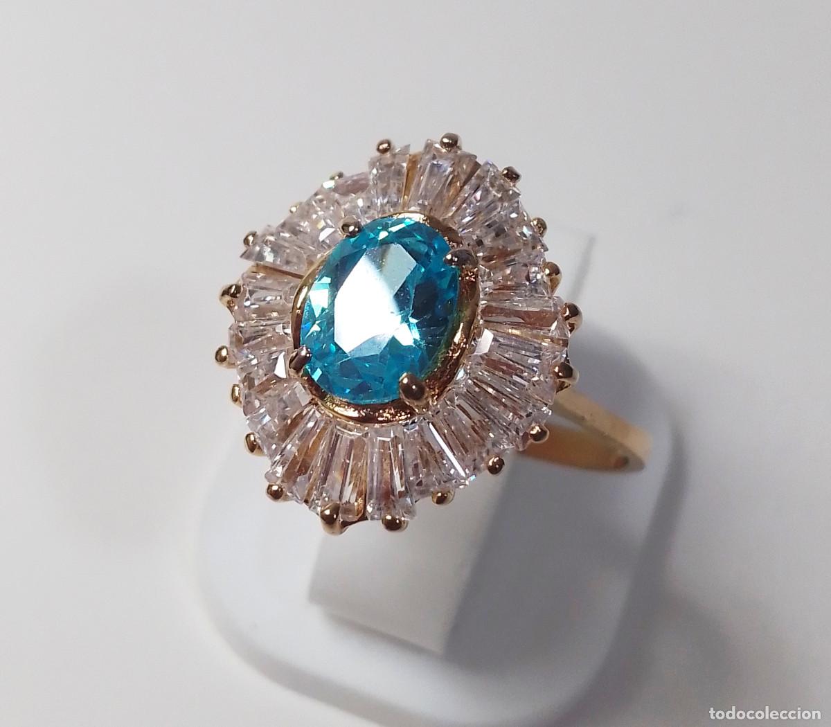 Joyeria: Magn&iacute;fico anillo cl&aacute;sico de plata de ley ba&ntilde;ado en oro con circonitas, estilo vintage - Talla 17