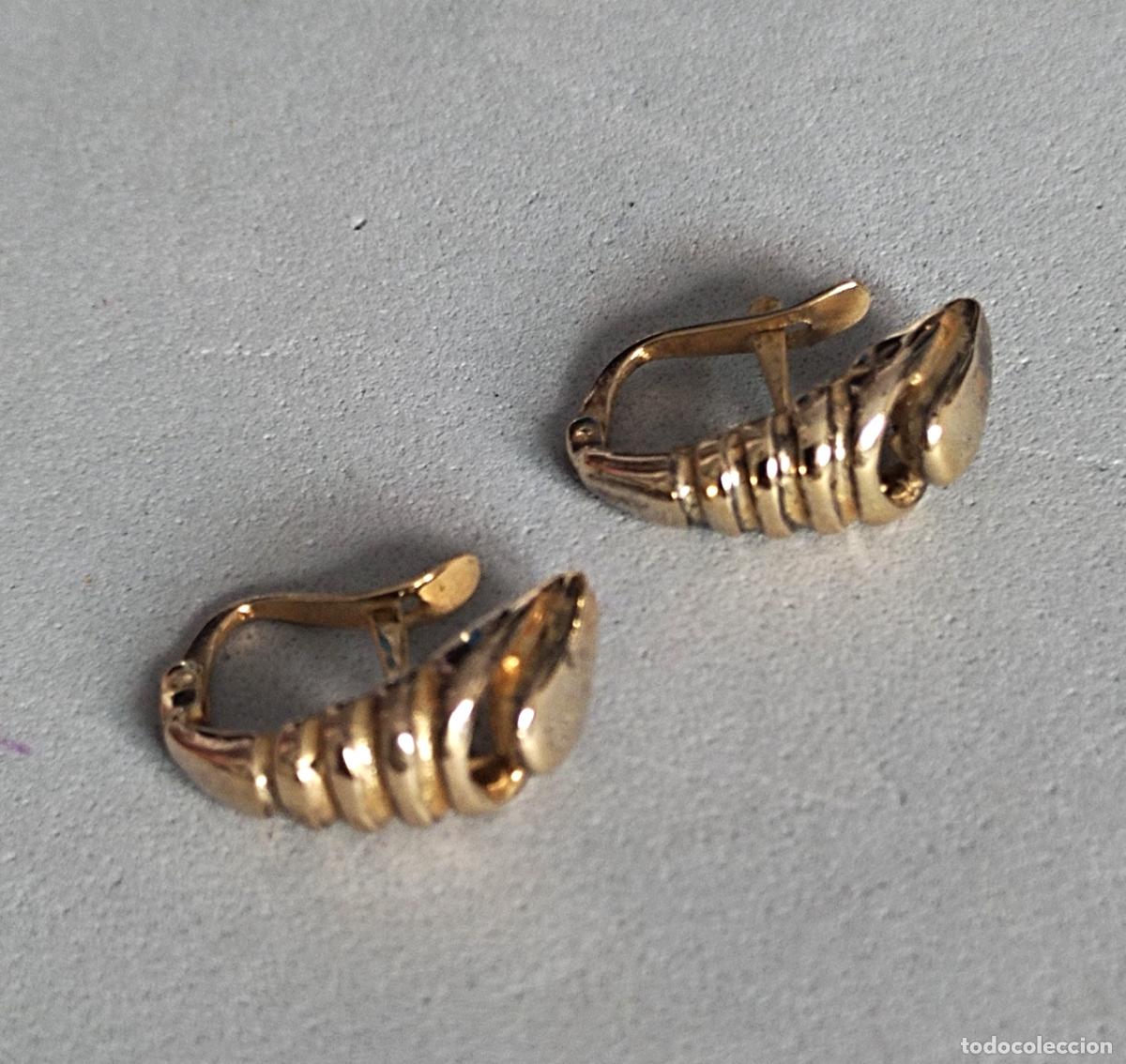 Joyeria: Pendientes de plata de ley, y ba&ntilde;o de oro, cierre de presi&oacute;n.