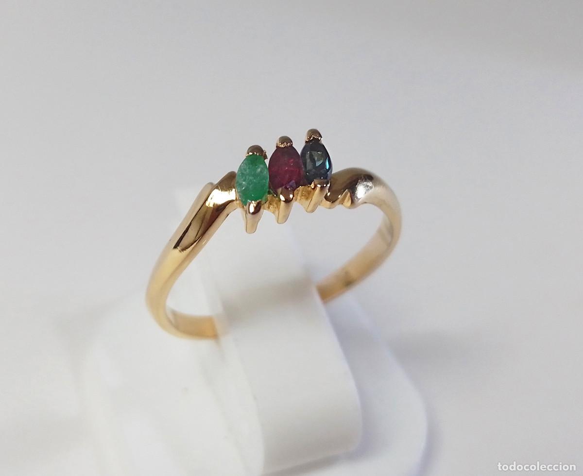 Joyeria: Anillo cl&aacute;sico de plata de ley ba&ntilde;ado en oro con rubi, zafiro y crisopaz aut&eacute;nticos - Talla 13