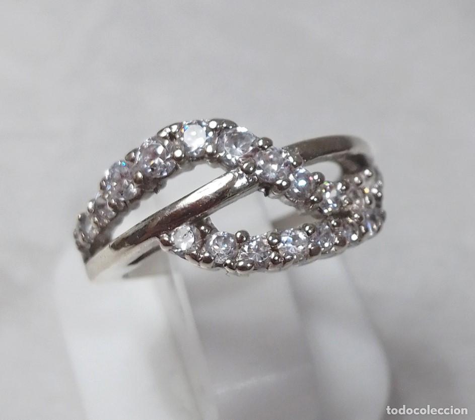 Joyeria: Anillo de plata de ley con circonitas - Talla 11