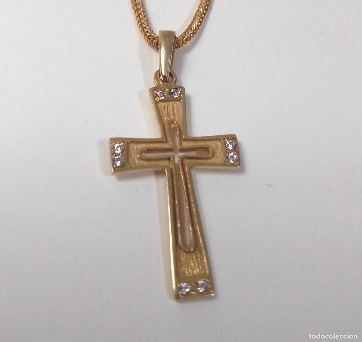Joyeria: Cadena y cruz de plata de ley ba&ntilde;ados en oro con circonitas