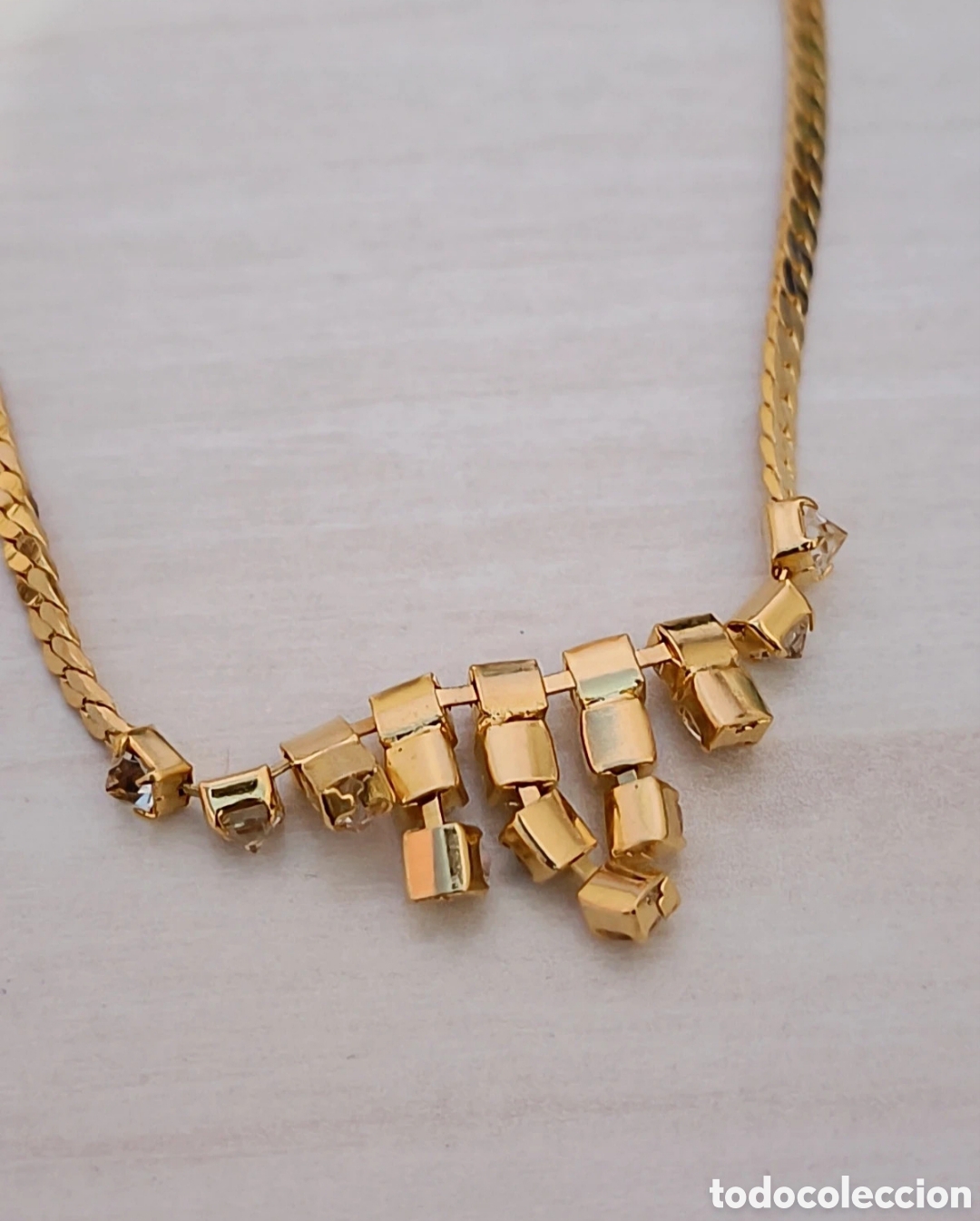 Joyeria: Collar dorado con piedras transparentes - Foto 3