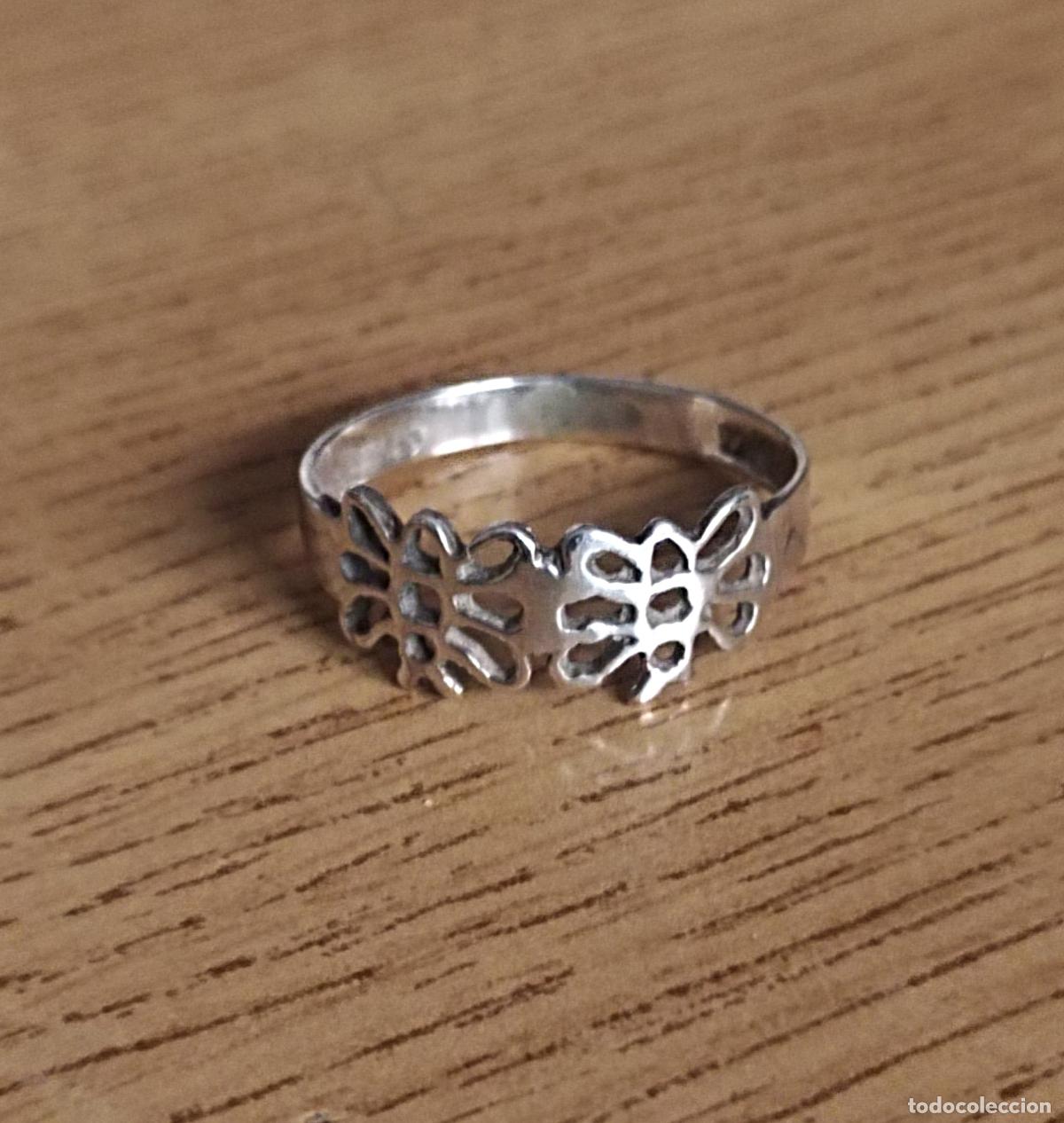 Schmuck: Anillo de plata de ley contrastada.