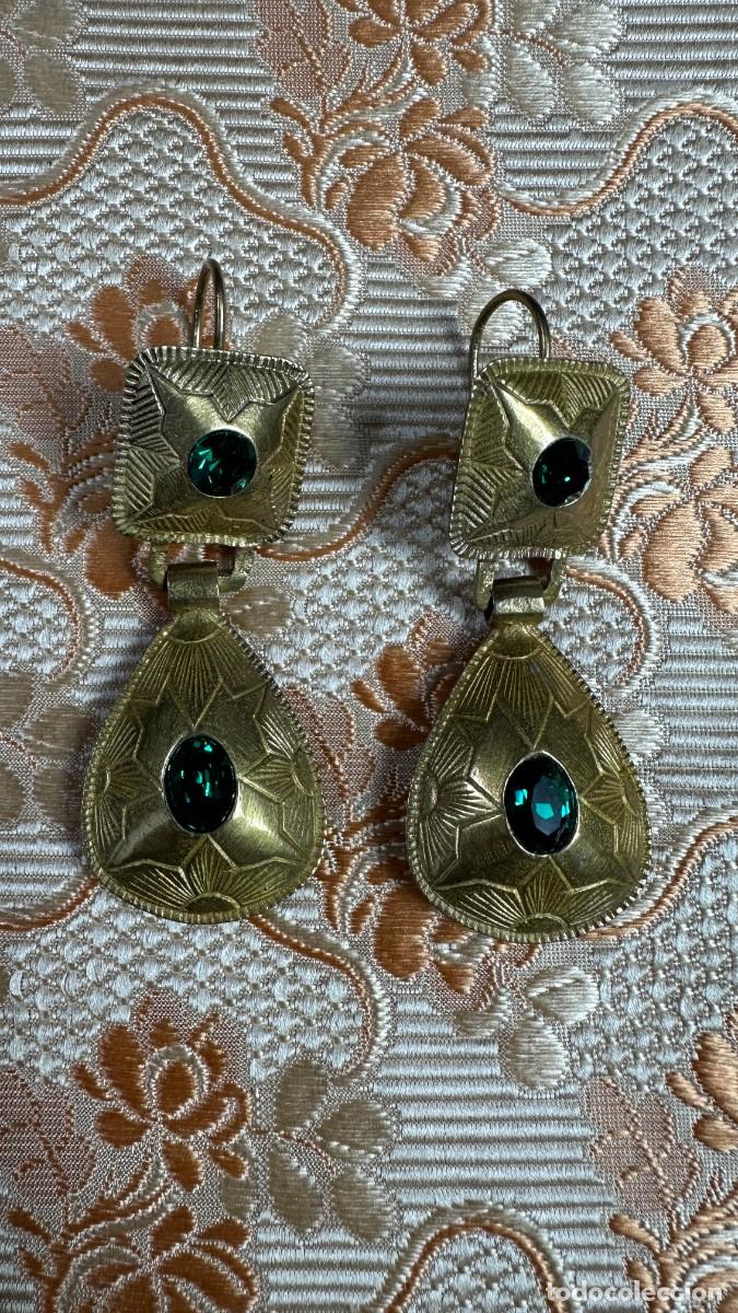 Joyeria: Pendientes de bot&oacute;n y almendra