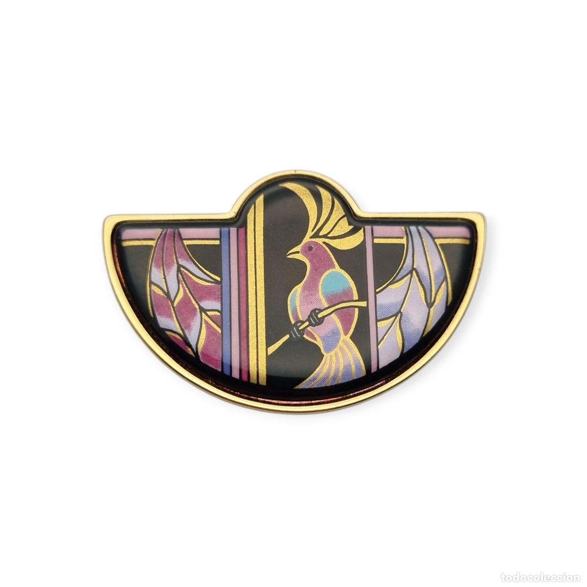 Joyeria: Broche vintage Michaela Frey Team esmaltado con ave multicolor, Art Deco, circa 1970-1980