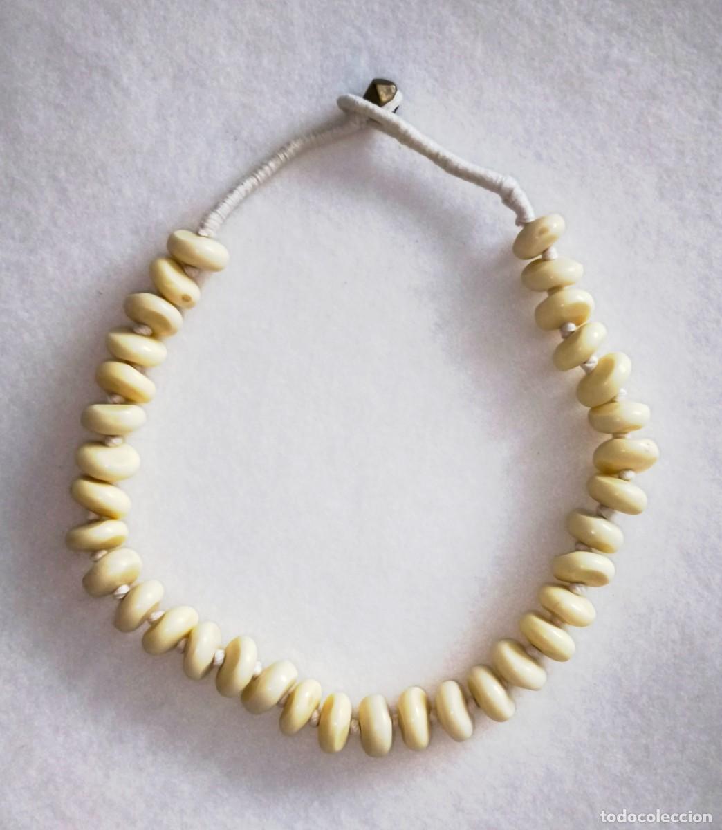 Joyeria: CUENTAS DE HUESO DE CAMELLO BLANCO NIGERIANO EN FORMA DE PLATILLO.