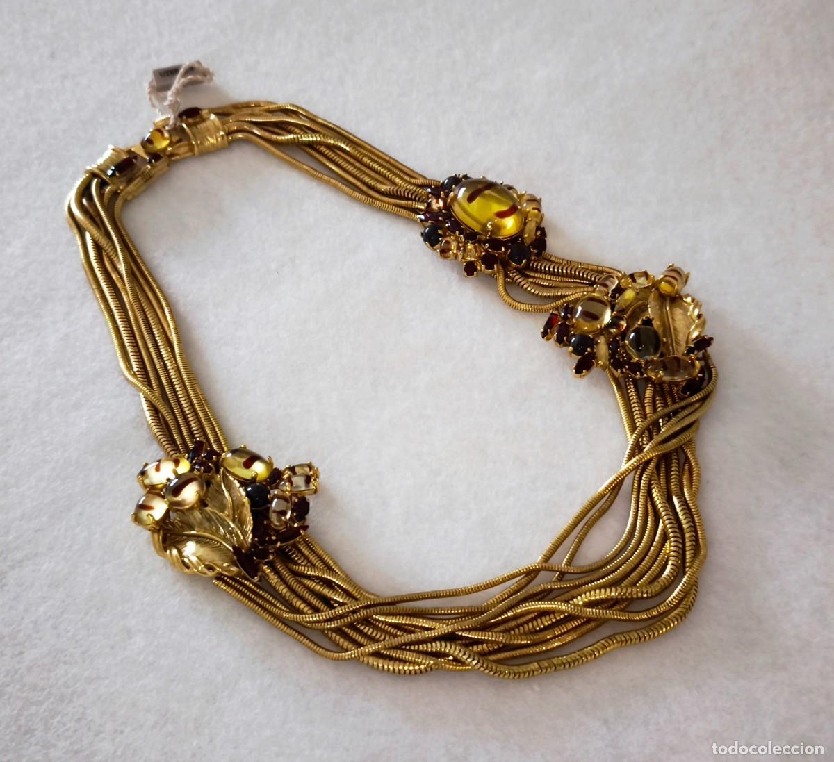 Joyeria: COLLAR DORADO DE UTERQ&Uuml;E CON PEDRER&Iacute;A Y CRISTALES EN TONOS &Aacute;MBAR Y GRANATES. NUEVO.