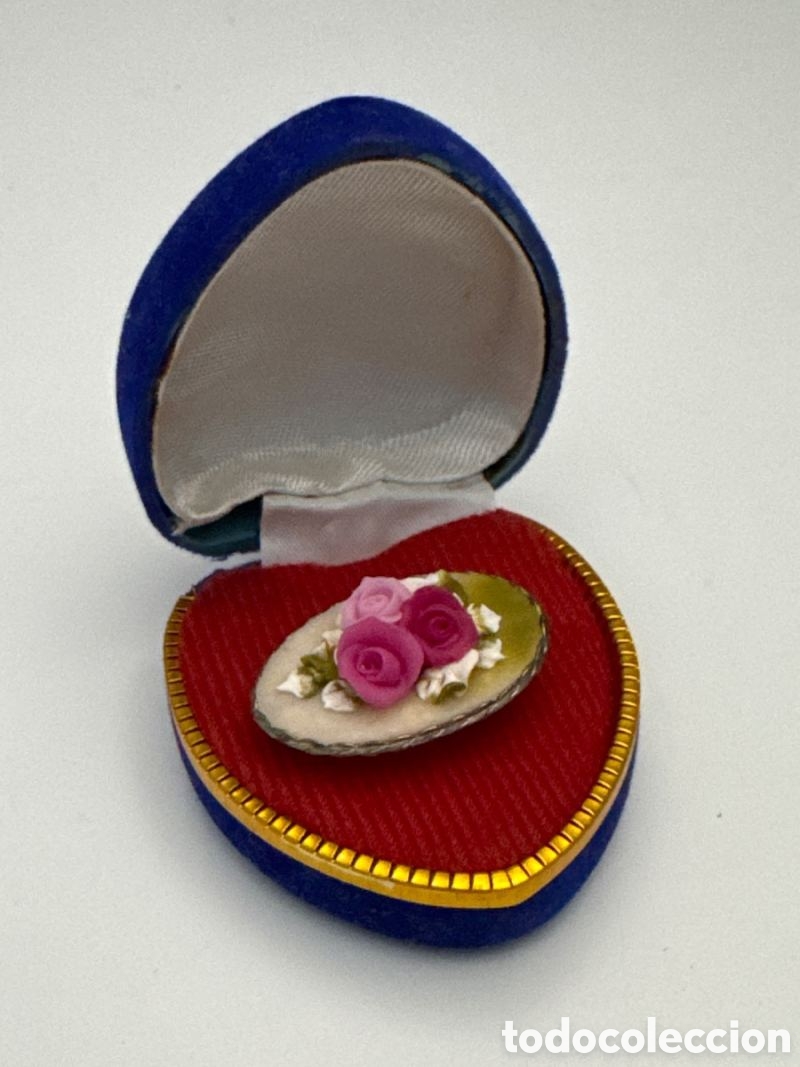 Joyeria: Broche vintage con flores y caja en forma de coraz&oacute;n - Foto 1