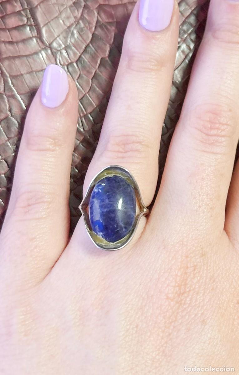 Joyeria: Sortija de Autor en Plata y Piedra Lapis L&aacute;zuli.