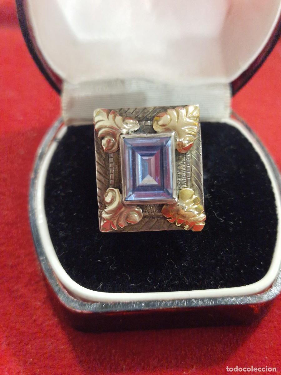 Joyeria: Muy bonito anillo en plata con vistas en oro, d&eacute;cada de los a&ntilde;os 1950.