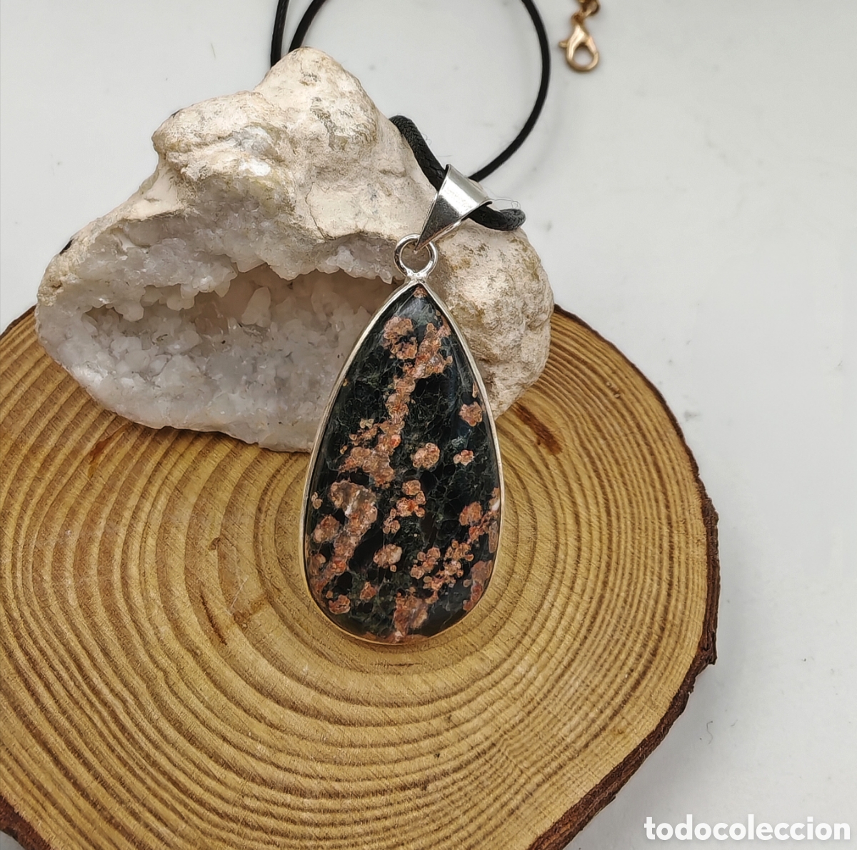 Joyeria: Collar de Obsidiana Copo de Nieve Roja