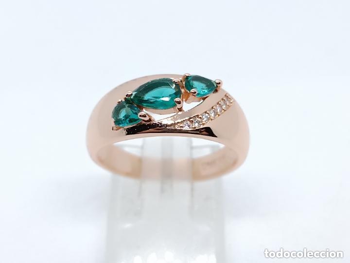 Joyeria: Precioso anillo oro con aguamarinas talla l&aacute;grima engastadas