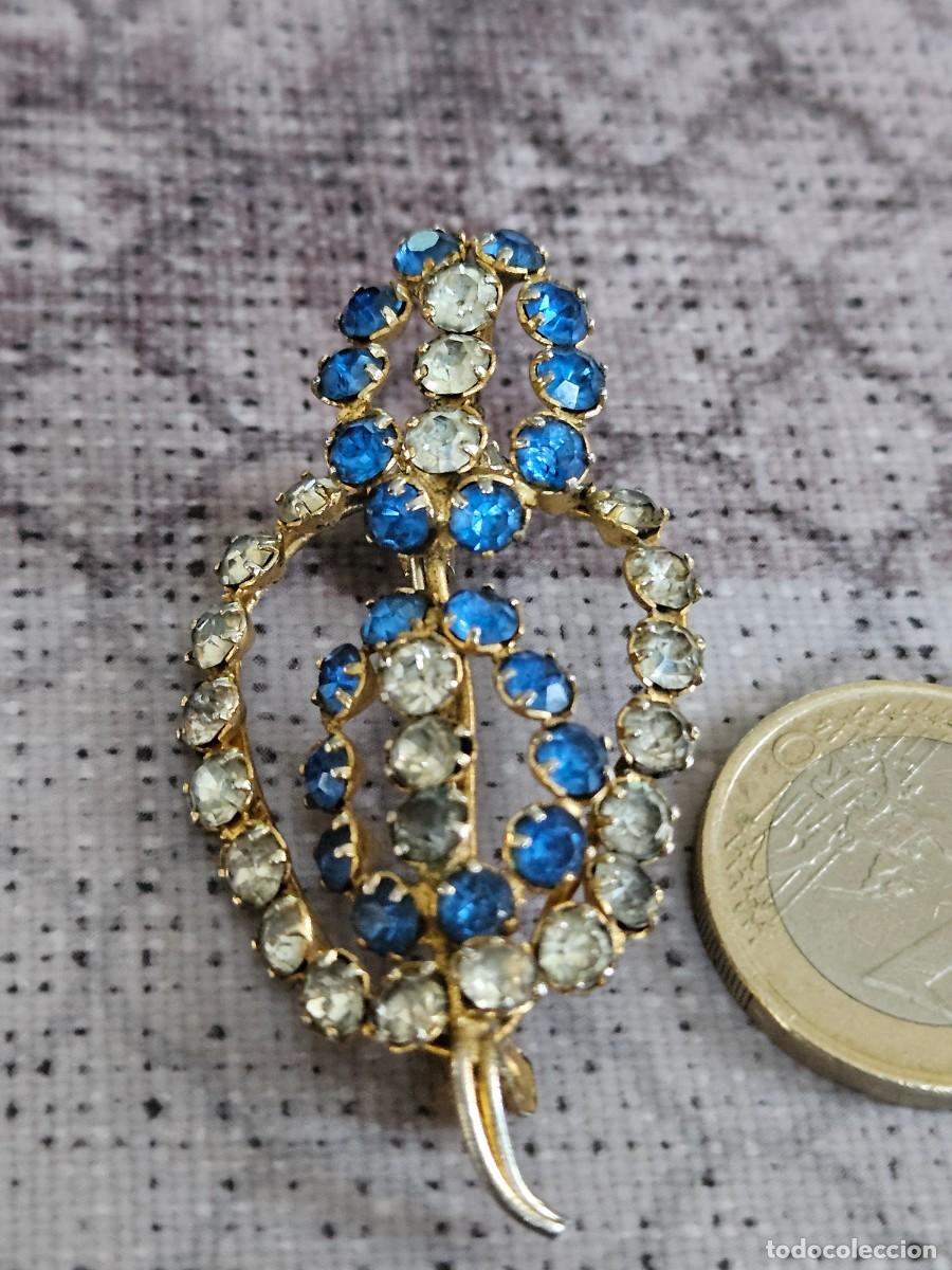 Joyeria: Antiguo Broche Estilo Isabelino Con Cristales En Tonos Azules Y Transparentes.