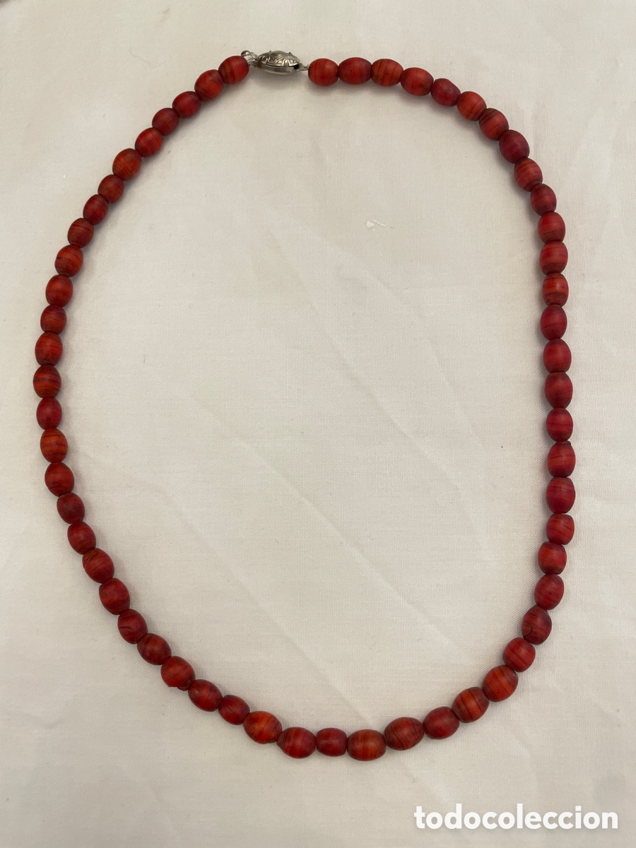 Joyeria: Collar coral con broche bisuter&iacute;a