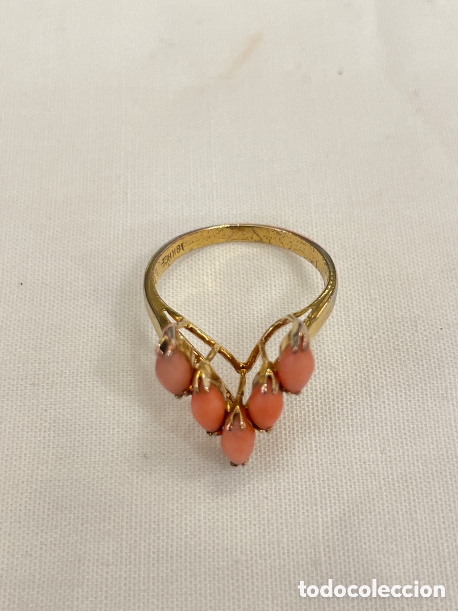 Joyeria: Anillo ba&ntilde;o oro y coral