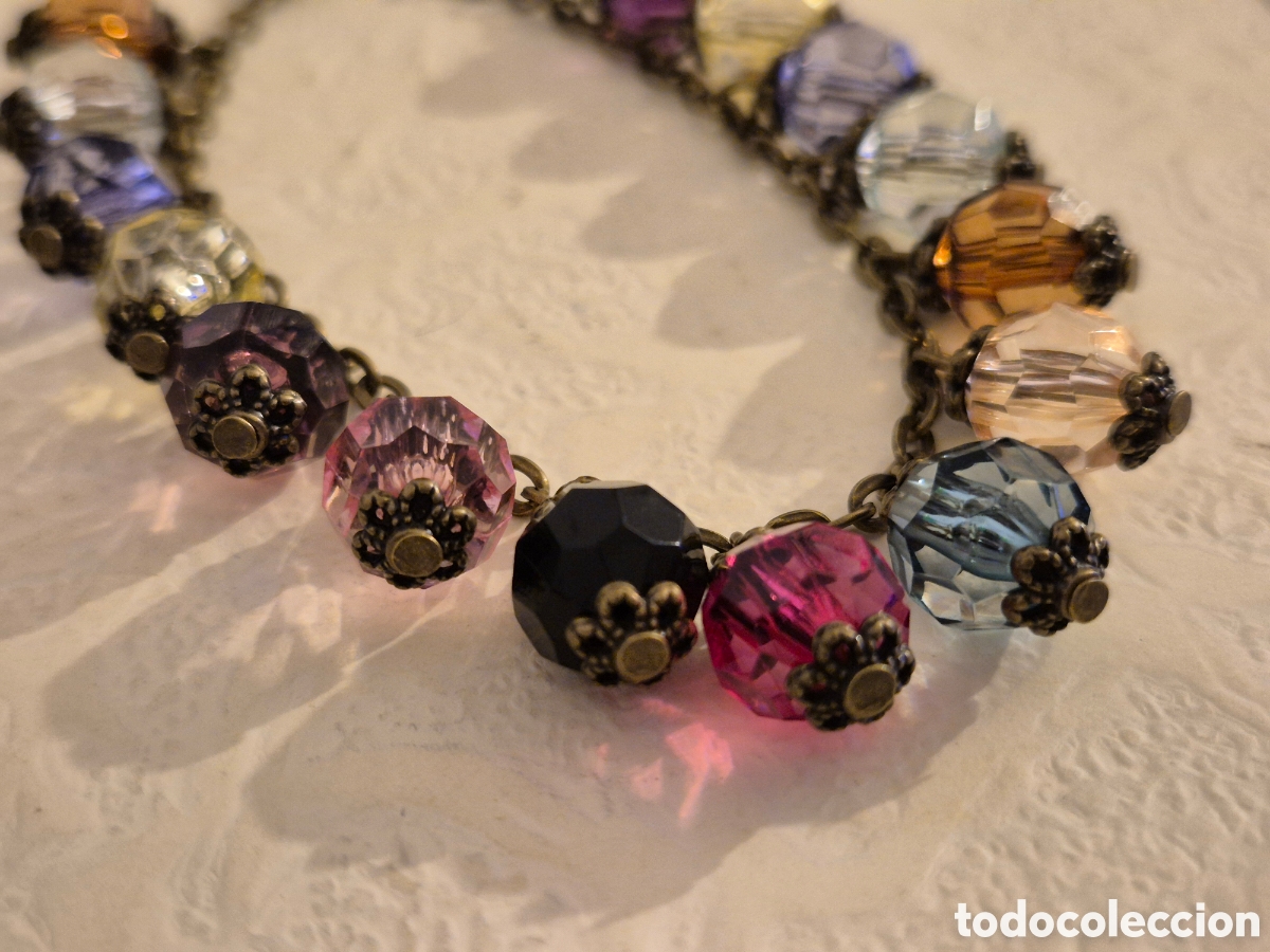 Joyeria: Pulsera artesana con cuentas de varios colores