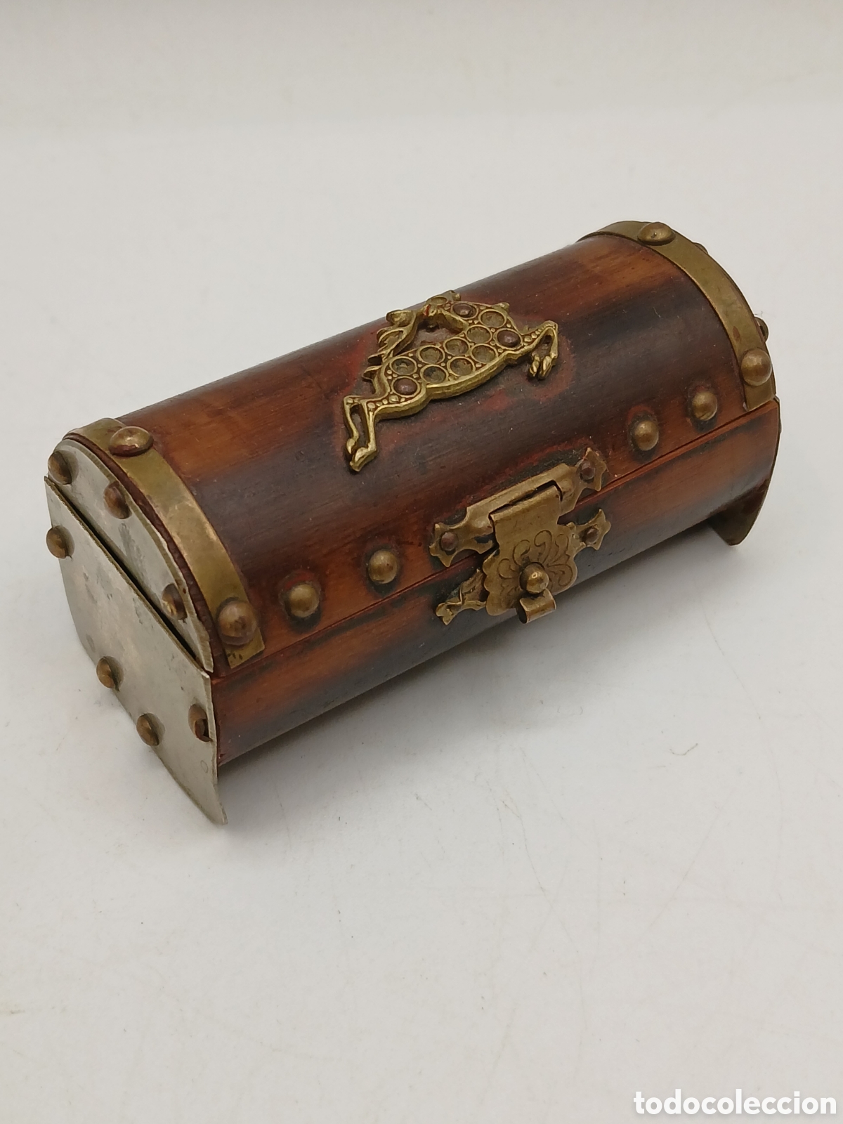 Joyeria: Peque&ntilde;a caja joyero bamb&uacute; metal y lat&oacute;n, interior forrado corcho
