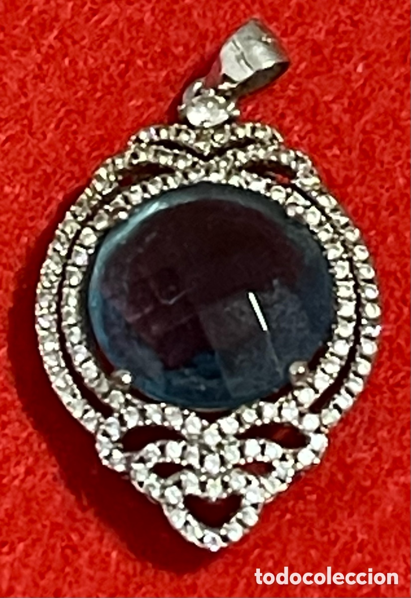 Joyeria: Bell&iacute;simo colgante en plata de ley contrastada y pedrer&iacute;a.