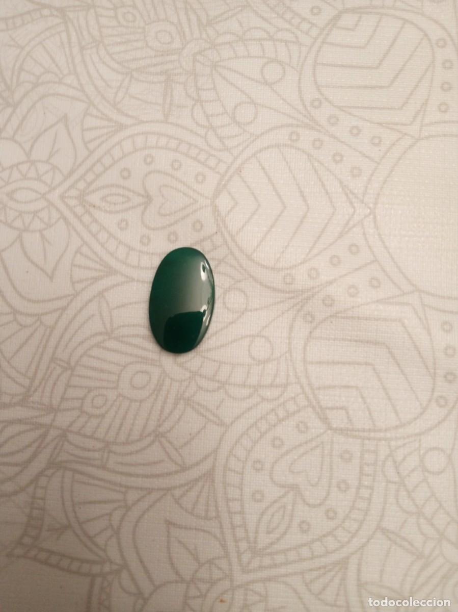 Schmuck: Piedra de forma ovalada Verde