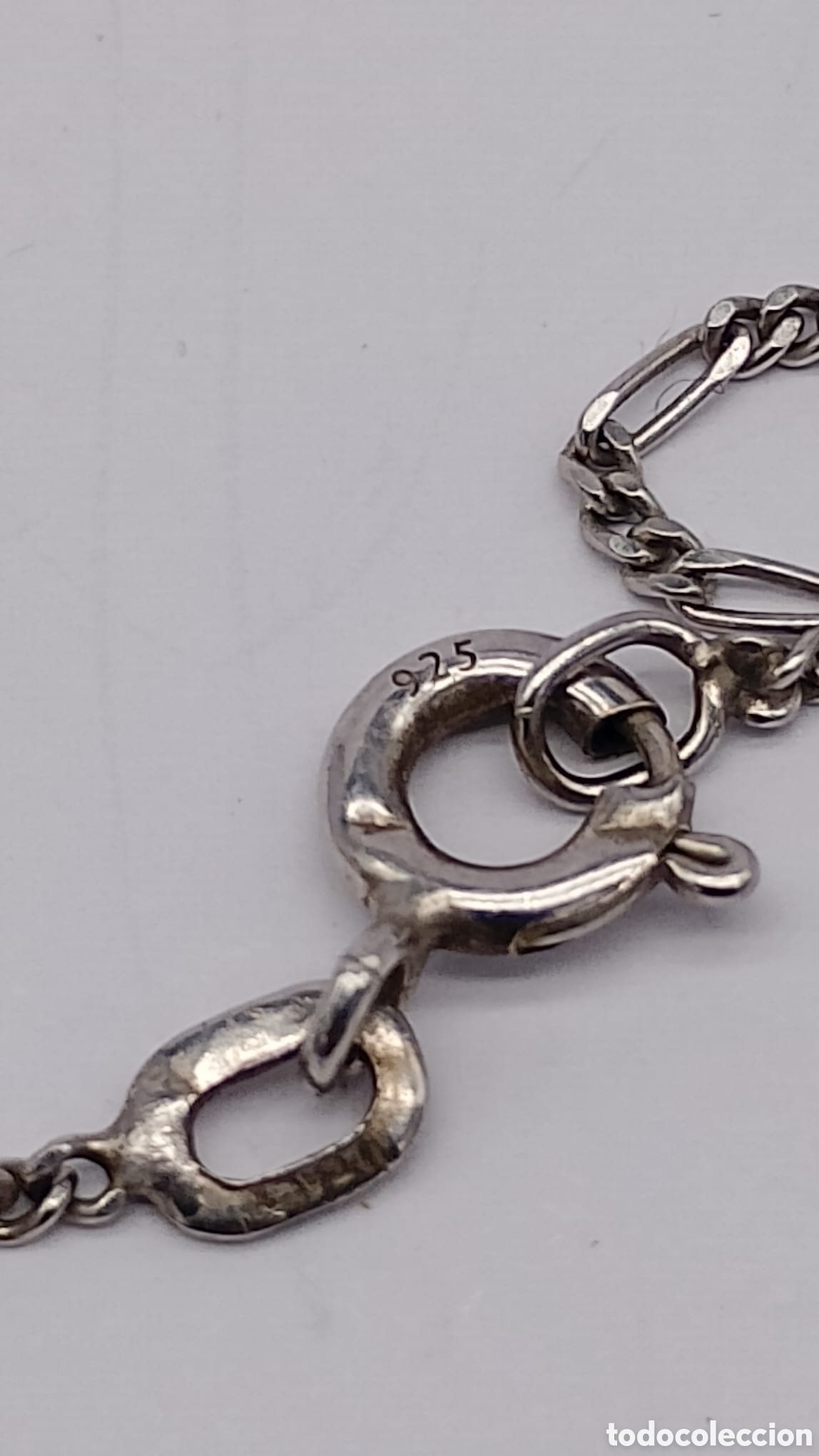 Joyeria: Collar colgante con letra A en plata y oro. - Foto 4