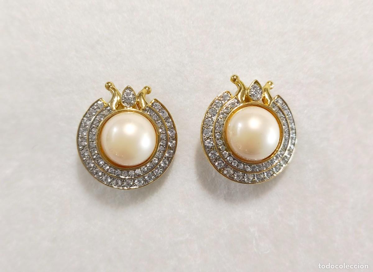 Joyeria: PENDIENTES VINTAGE DE CLIP DORADOS CON PERLAS Y DIAMANTES DE IMITACI&Oacute;N.