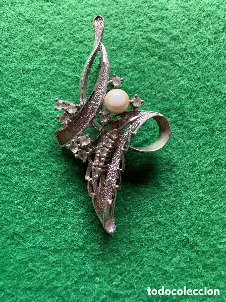 Joaillerie: &Aacute;ngulo broche modernista (A22)