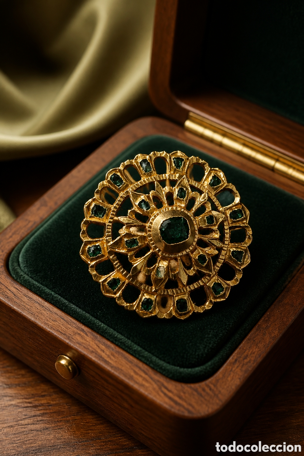 Joyeria: ANTIGUO BROCHE ISABELINO ELABORADO EN ORO 18K Y ESMERALDAS