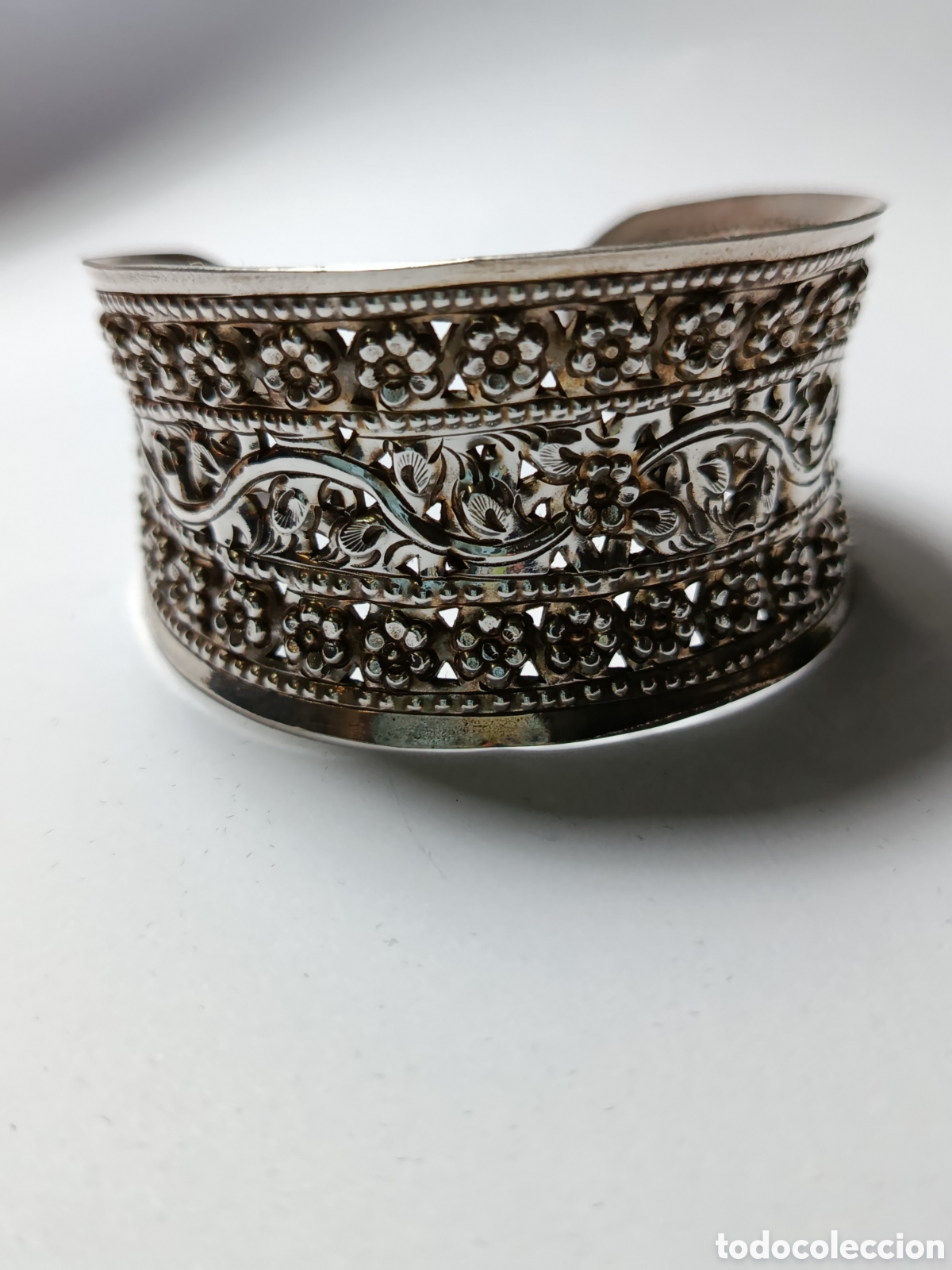 Joyeria: Espectacular brazalete de plata labrado. - Foto 4