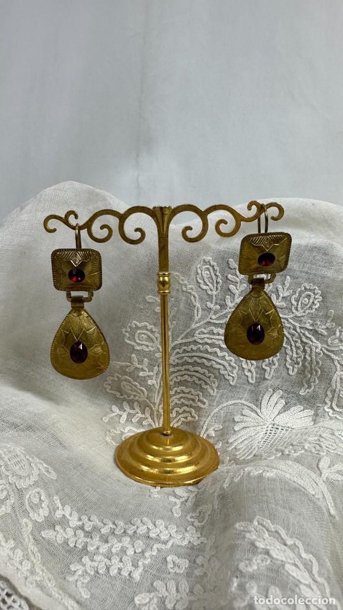 Joyeria: Pendientes de almendra. Piedra roja