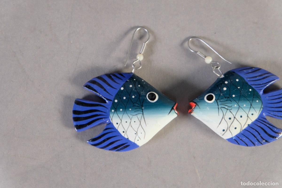 Joyeria: PENDIENTES EN MADERA PINTADA CON FORMA DE PEZ - Foto 3