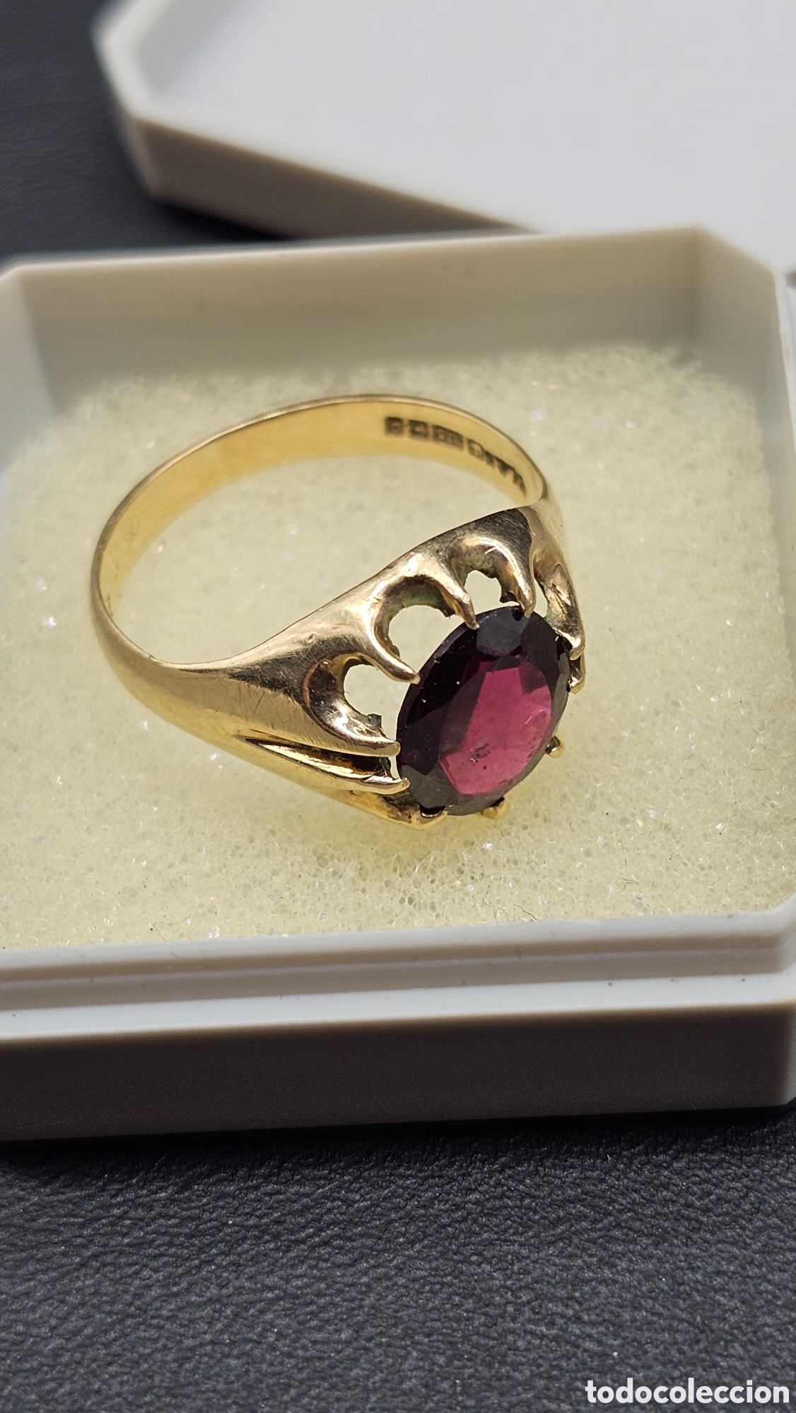 Joyeria: Antiguo anillo de oro de 9 kilates contrastado