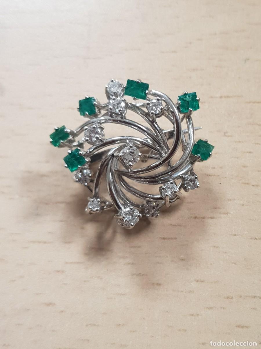 Joyeria: Broche vintage oro blanco con diamantes talla brillante y esmeraldas