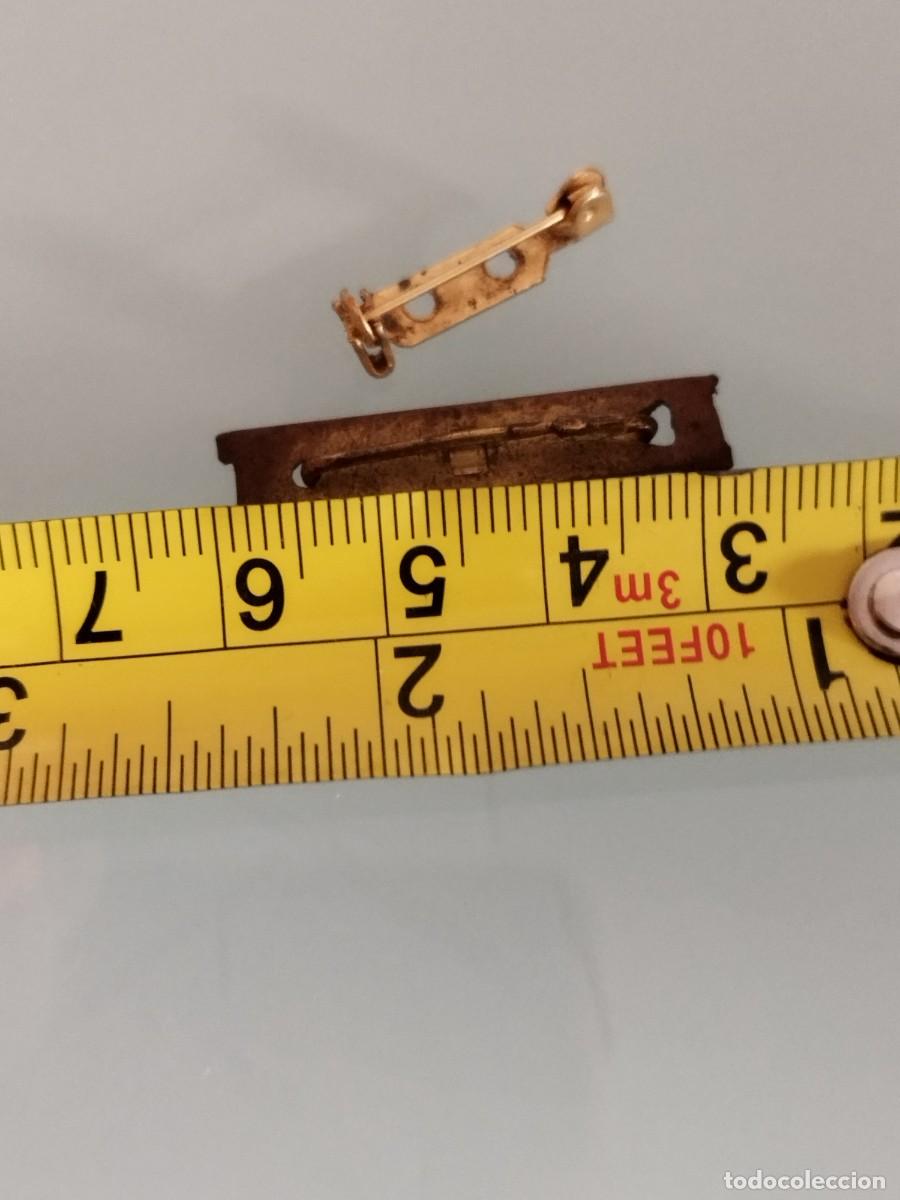 Joyeria: Dos antiguos peque&ntilde;os broches a restaurar. - Foto 2