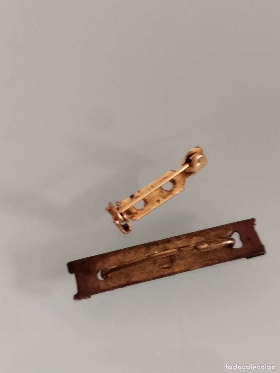Joyeria: Dos antiguos peque&ntilde;os broches a restaurar. - Foto 5
