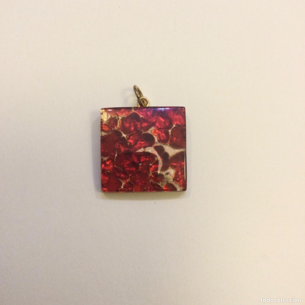 Joyeria: Colgante en vidrio de Murano 3 x 3 cms. NUEVO