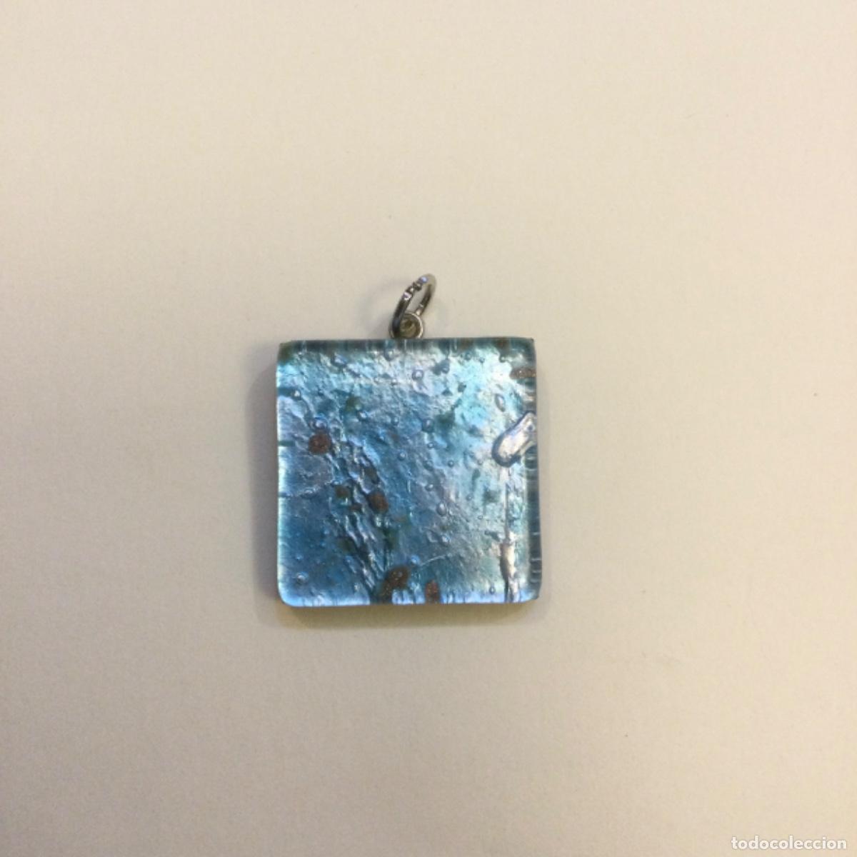 Joyeria: Colgante en Vidrio de Murano. 3 x 3 cms. NUEVO