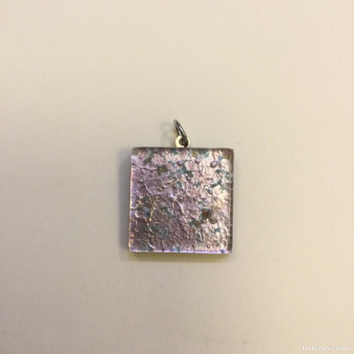 Joyeria: Colgante en Vidrio de Murano. 3 x 3 cms NUEVO