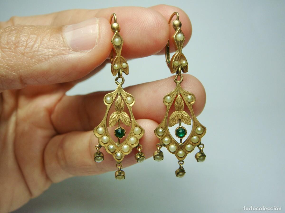 Joyeria: Pendientes colgantes modernistas &middot; Oro de 14 k con perlitas y piedra &middot; ca. 1900&ndash;1920