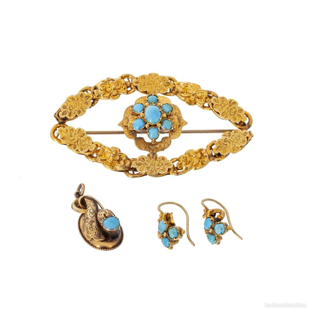 Gioielleria: Broche, colgante y par de pendientes de oro.